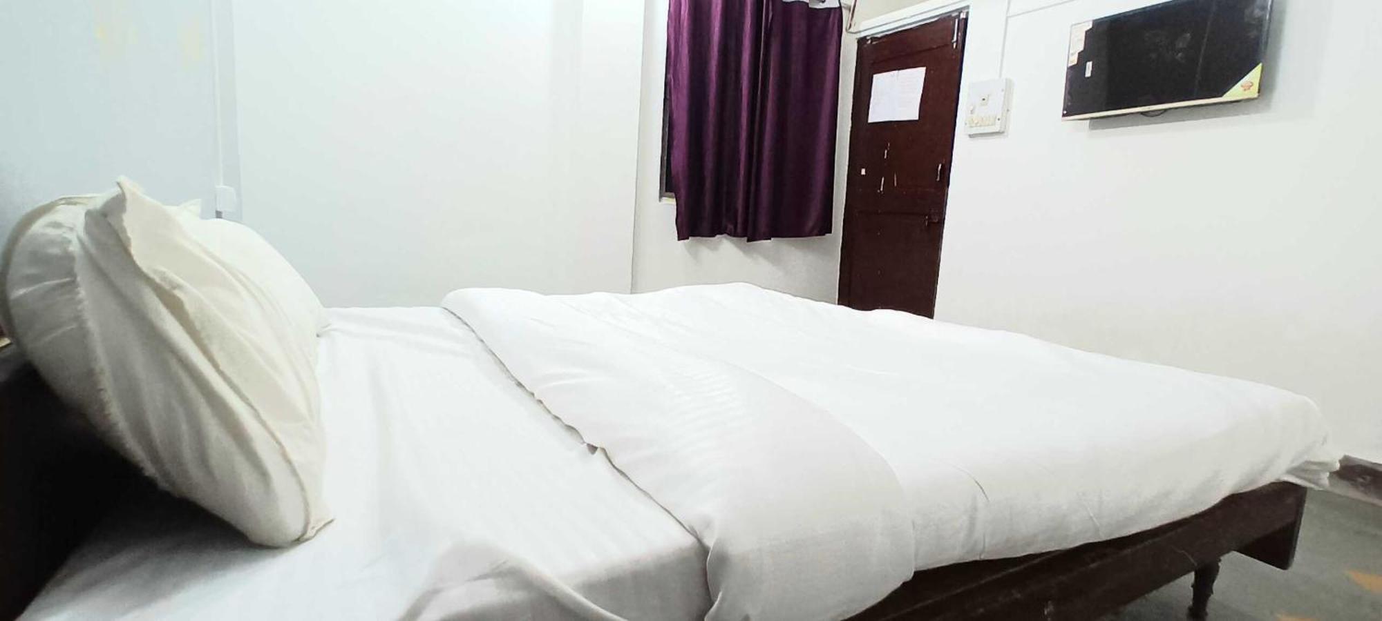 Hotel O Grand Stay Bhopal Exteriör bild