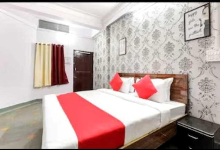 Hotel O Grand Stay Bhopal Exteriör bild